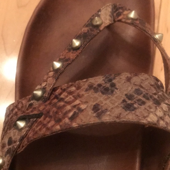 Leather sandals-cognac snakeskin print with studs. Hardly worn. Size 40 - Picture 5 of 5